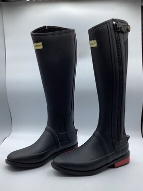Hunter boots for women size 5.